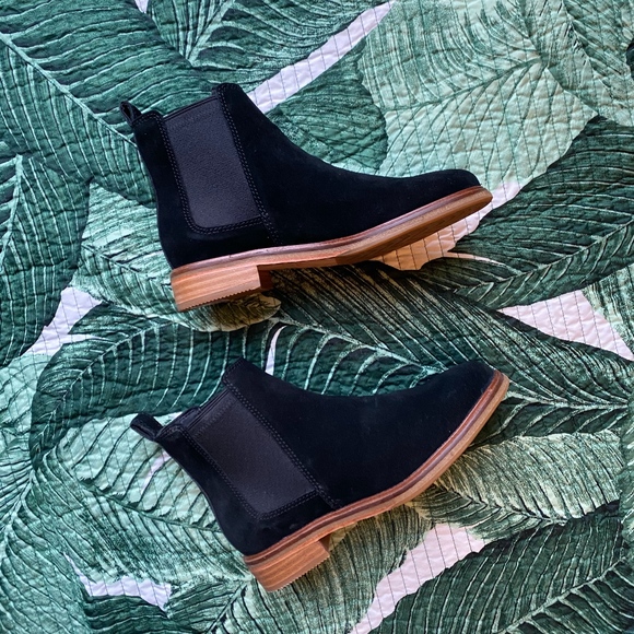 New Never Worn Clark Boots - Picture 4 of 8